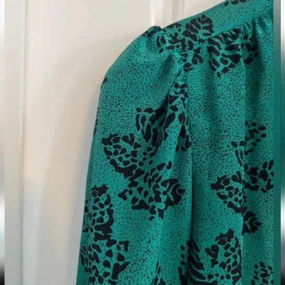 Vintage Blouse Tie Neck Secretary Pussybow Leopard Emerald Green Puff Sleeve S M - Picture 6 of 7